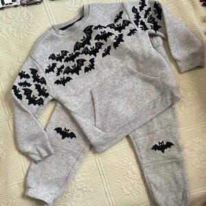 Wonder Nation Gray Outfit with Black Accents